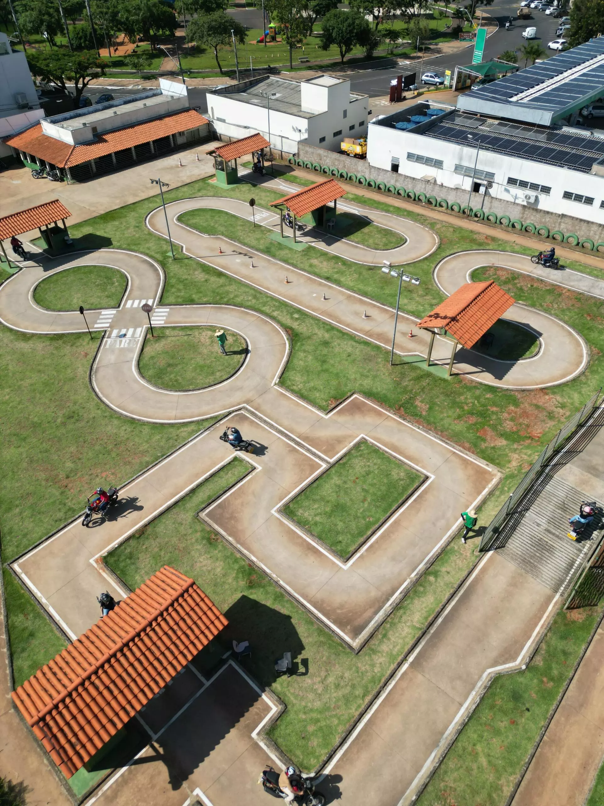 pista de moto auto escola mundial